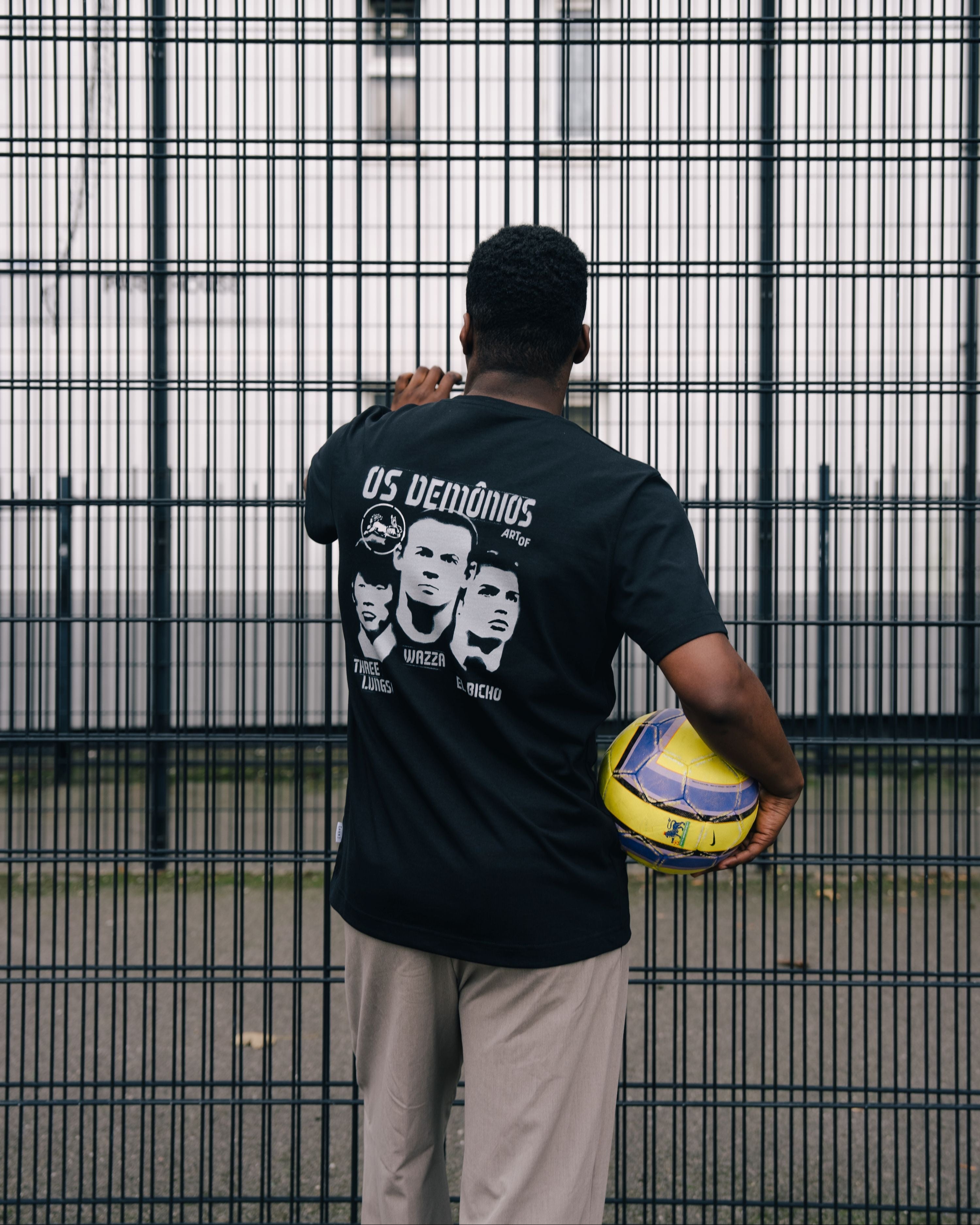 ART OF United Os Demônios | MUFC Black Graphic Football T-shirt