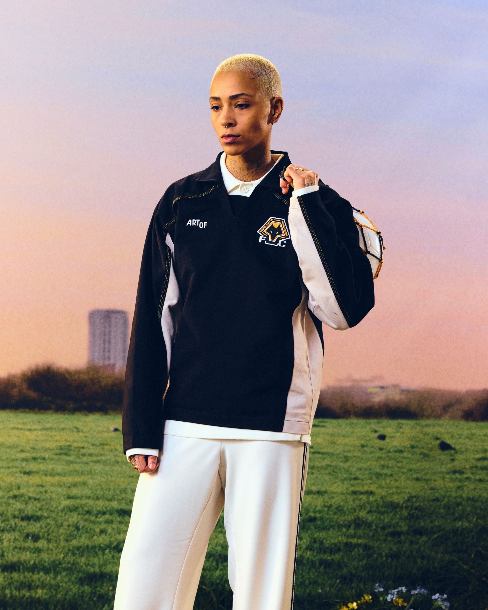戦闘服 WOLVES ON PARA ART OF x Wolves Drill Top | Long Sleeved Embroidered Football Merch